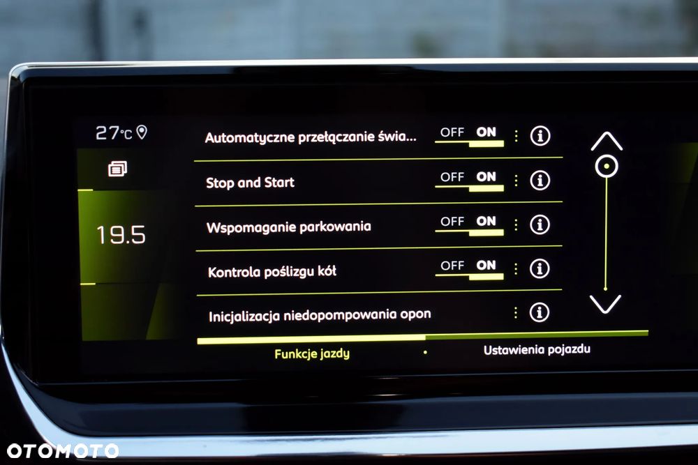 Peugeot 2008 PureTech 130 EAT8 GT Pack - 33