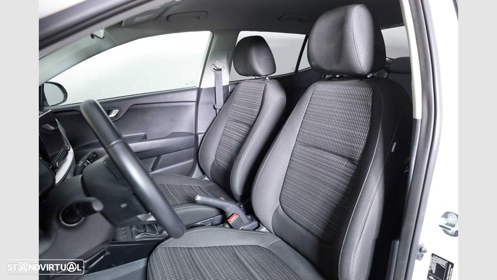 Kia Stonic 1.0 T-GDI Drive — fotografia 15