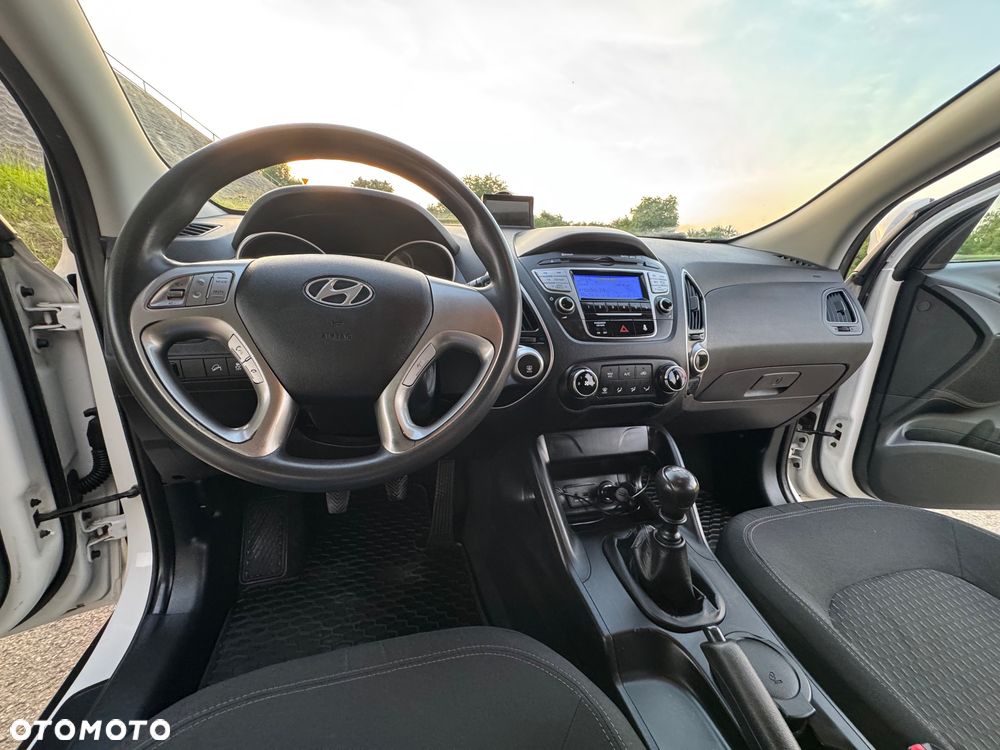 Hyundai ix35 1.6 2WD Fifa World Cup Edition - 35