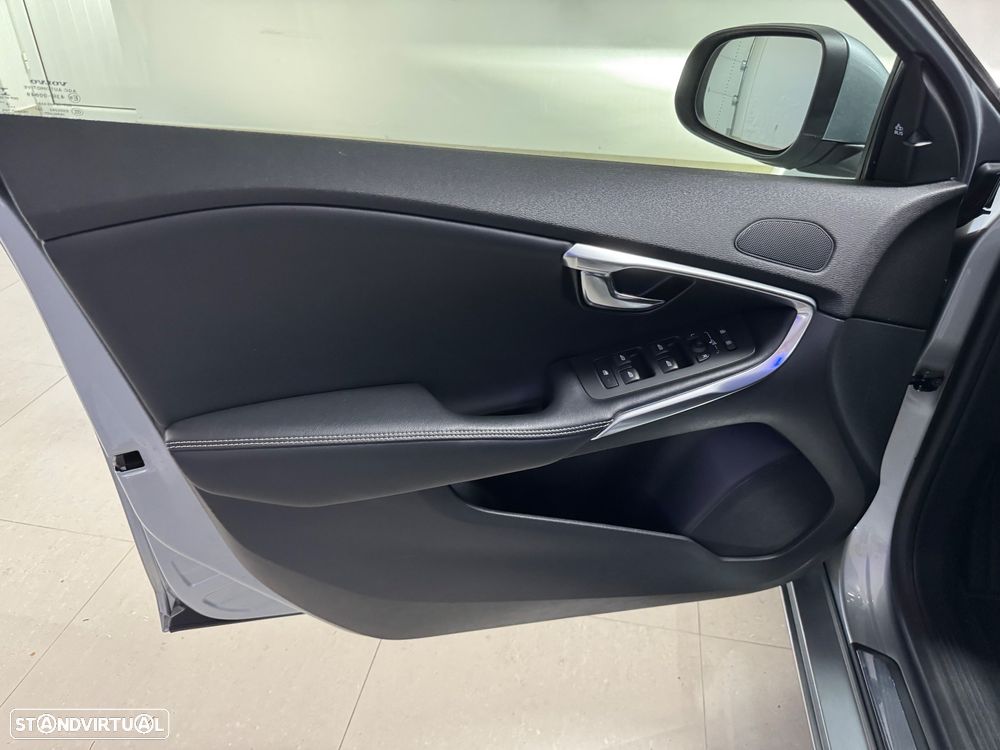 Volvo V40 1.5 T3 Sport Edition Plus Geartronic - 37