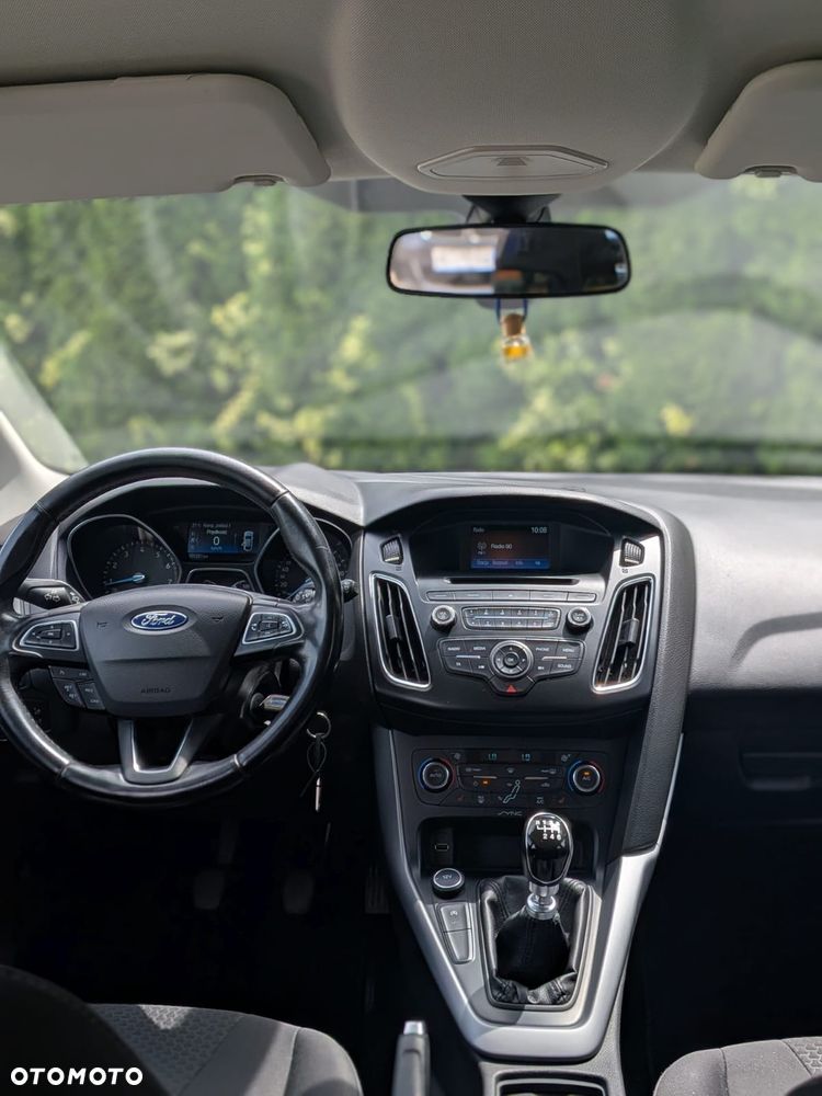 Ford Focus SW - 13