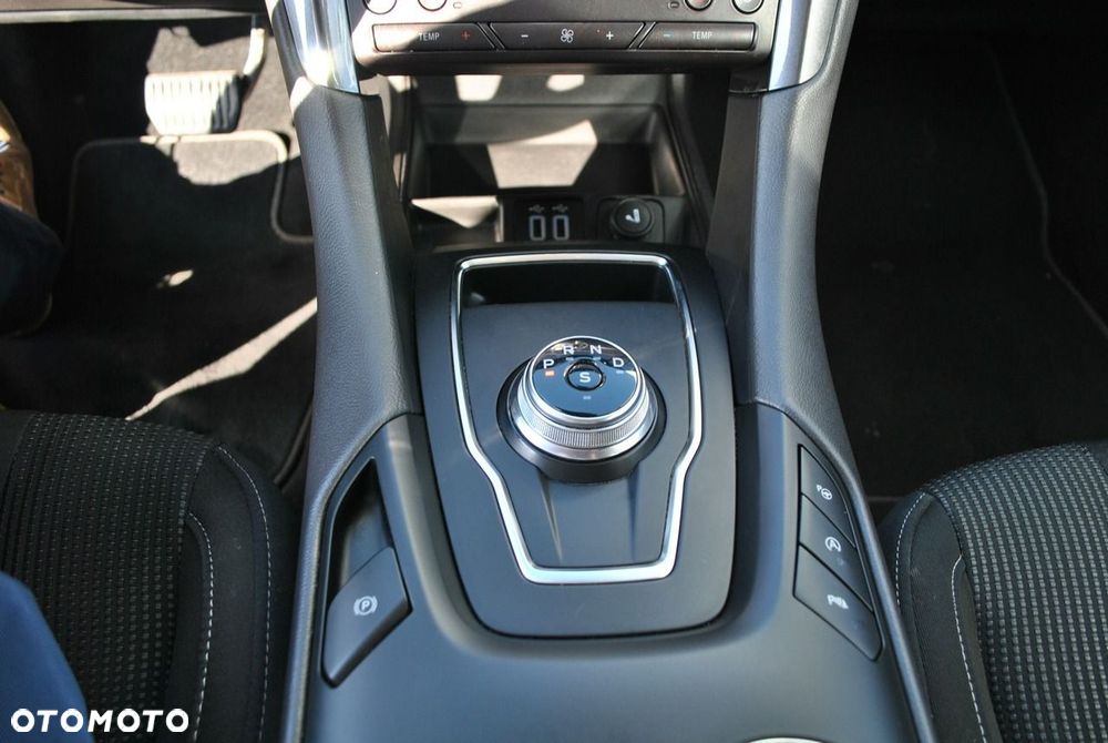 Ford Mondeo 2.0 EcoBlue Titanium - 21