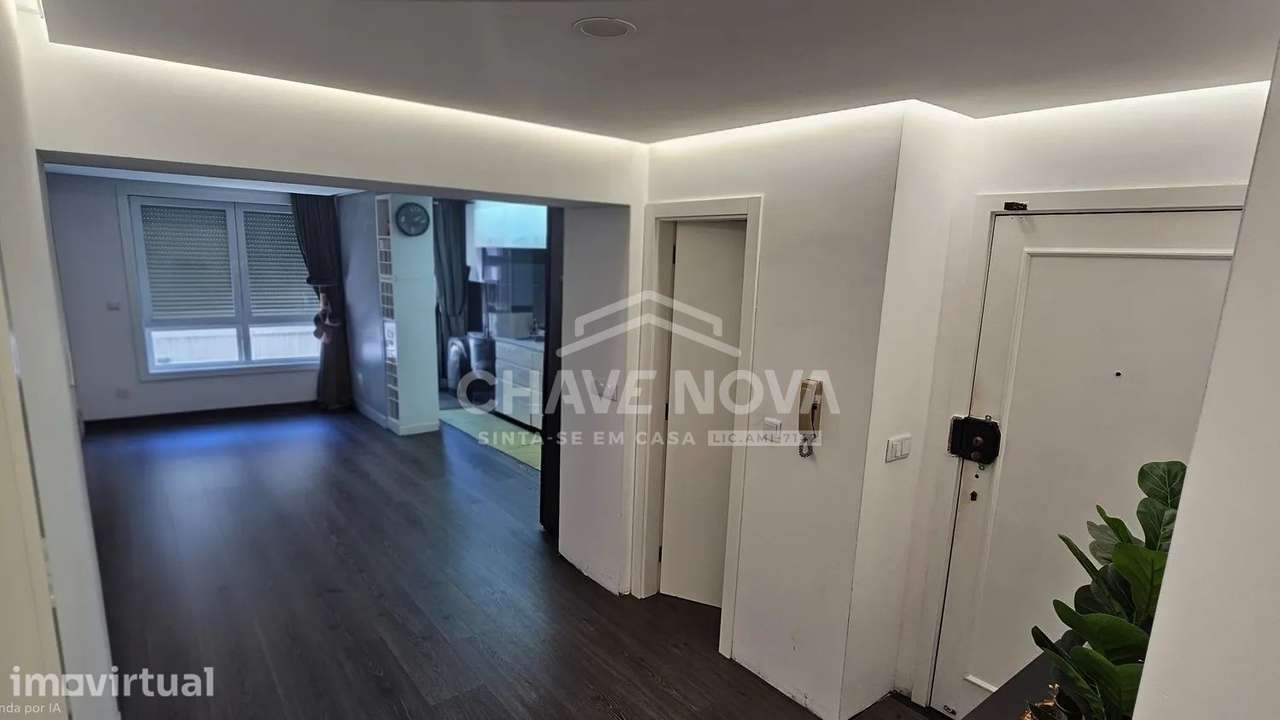 T2+1 c/ 2 Garagens em Paranhos (Porto) - Grande imagem: 4/10