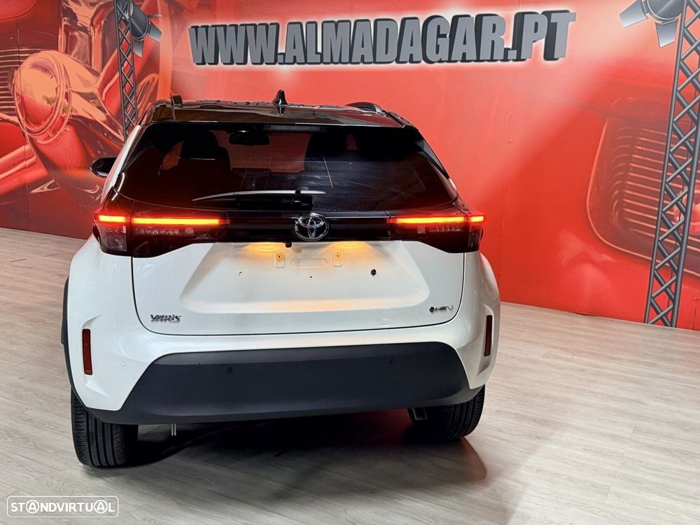 Toyota Yaris Cross 1.5 HDF Premiere Edition - 4