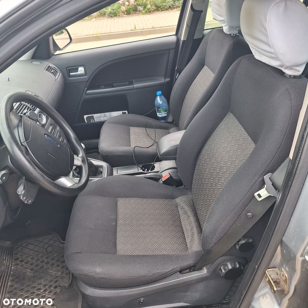 Ford Mondeo 1.8 X - 8