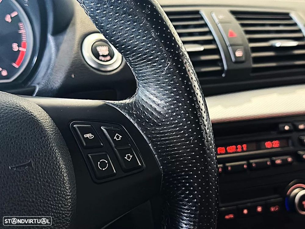 BMW 118 d Pack M - 27