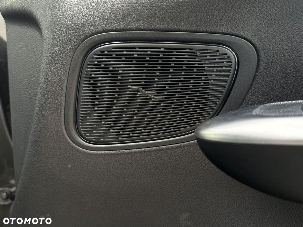 Mercedes-Benz GLC - 24