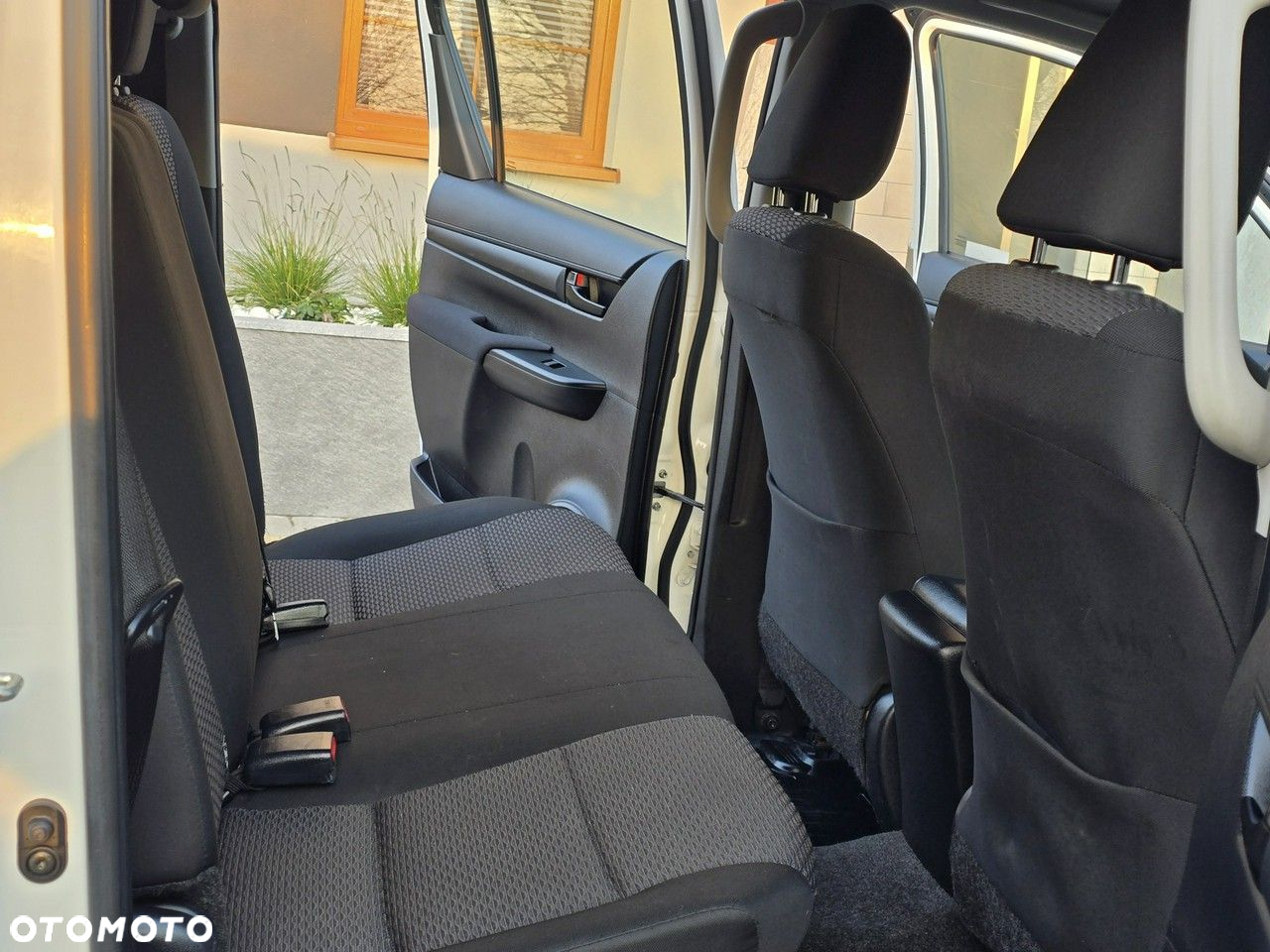 Toyota Hilux - 8