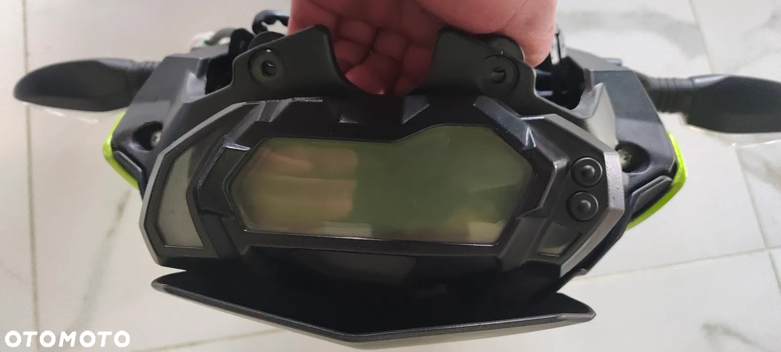 BENELLI BN 125 Lampa Czasza Licznik Komplet - 12