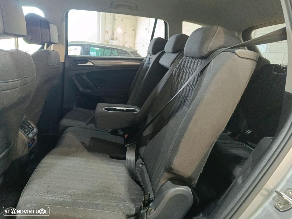 VW Tiguan Allspace 2.0 TDI Conceptline DSG - 9