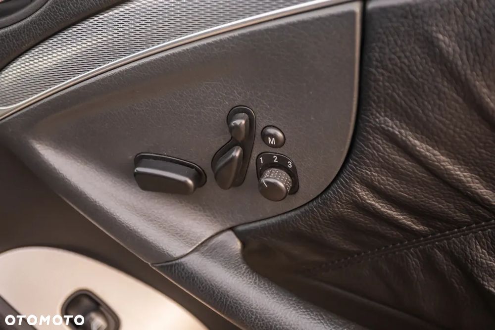 Mercedes-Benz CLK Coupe 500 Avantgarde - 17