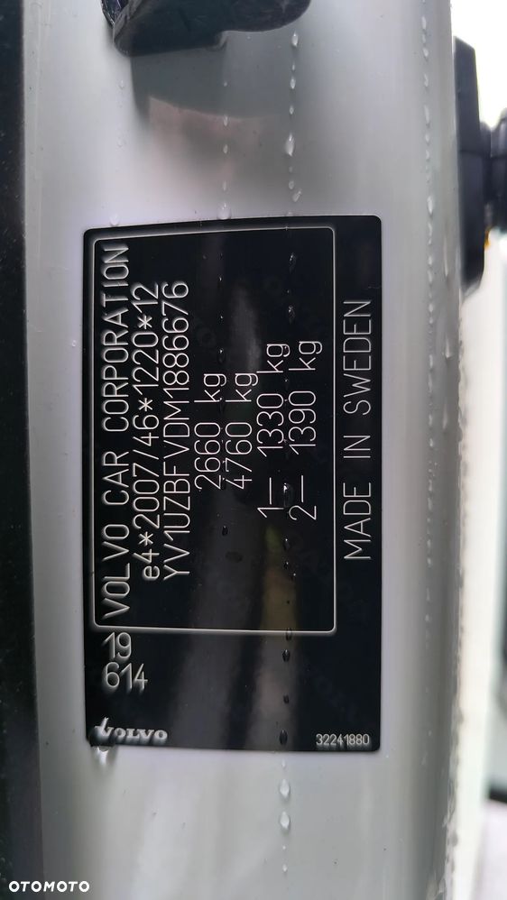Volvo XC 60 T6 AWD Recharge Geartronic RDesign Expression - 32
