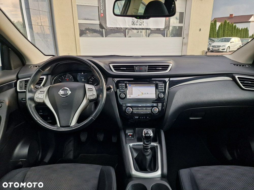Nissan Qashqai 1.2 DIG-T N-Connecta EU6 - 16