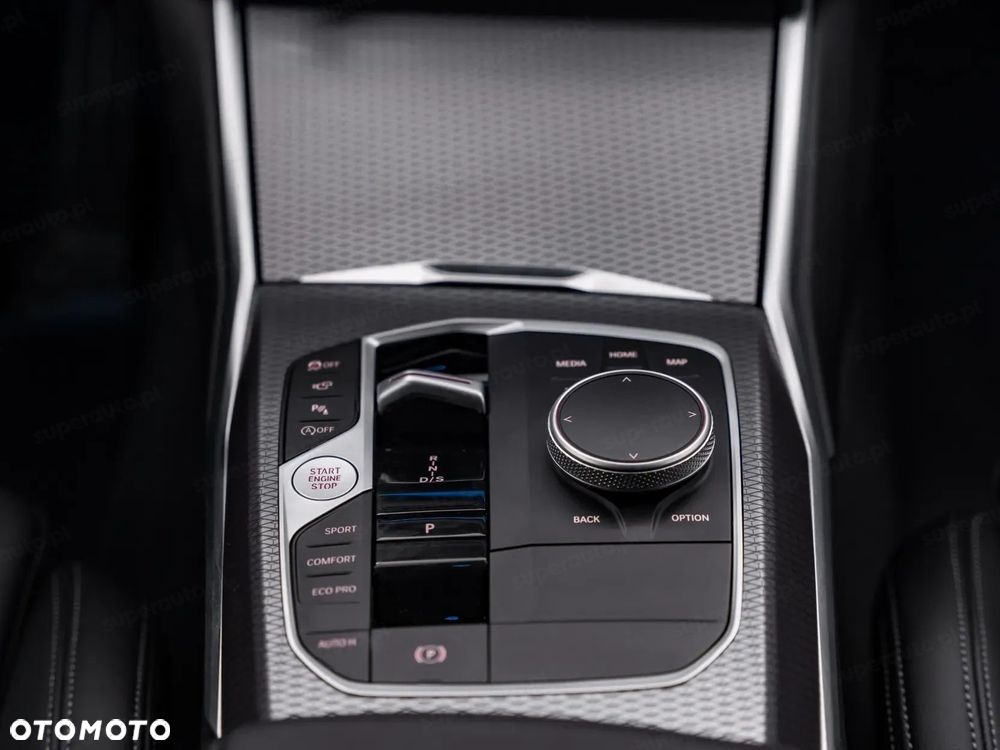 BMW Seria 3 320i M Sport - 12