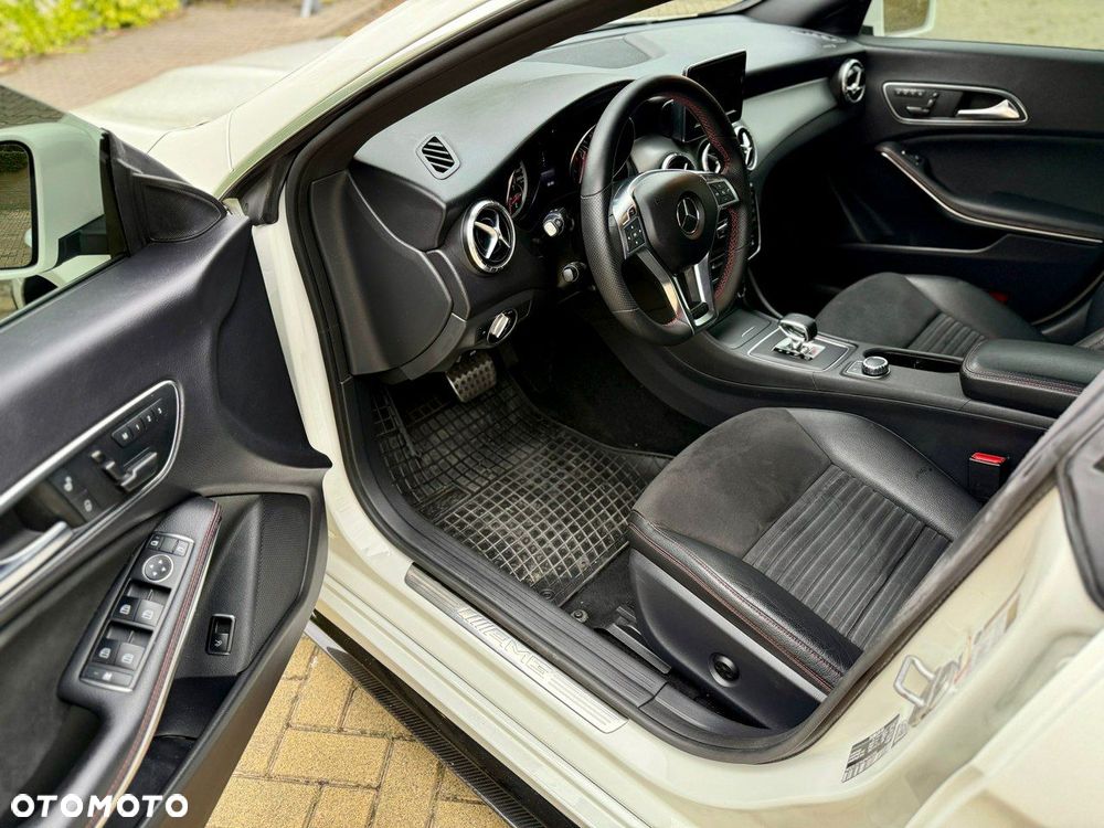 Mercedes-Benz CLA 45 AMG 4-Matic - 5