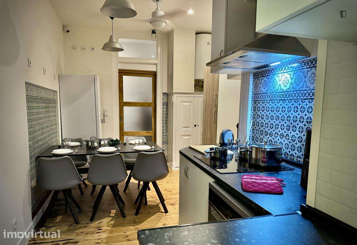 Quarto - localizado em Anjos Lisbon - Grande imagem: 2/13