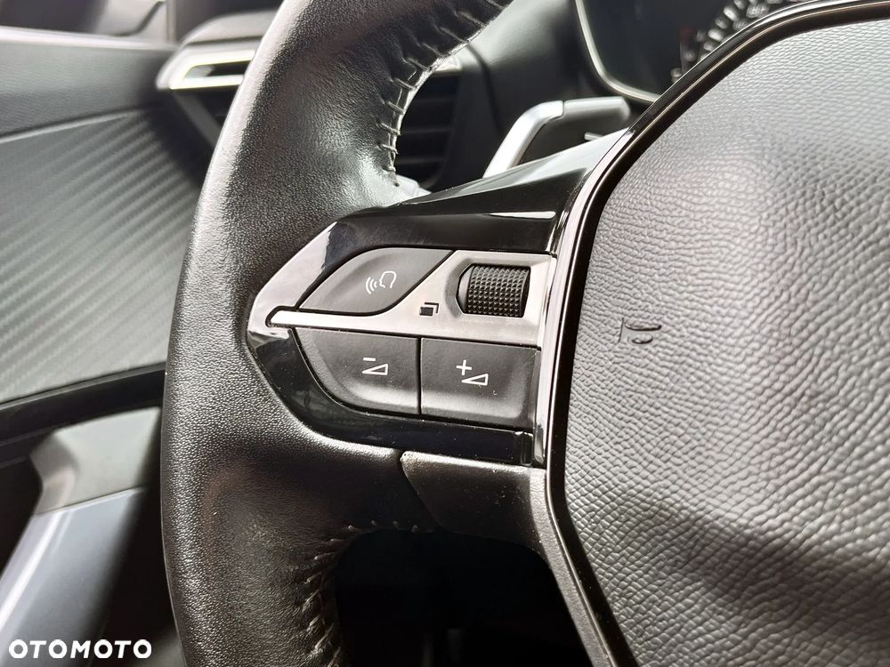 Peugeot 2008 1.2 PureTech Allure S&S EAT8 - 16