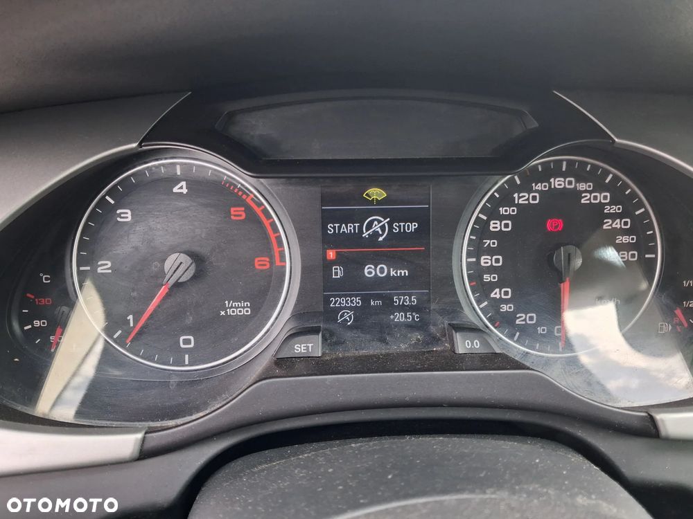Audi A4 Avant 2.0 TDI DPF quattro Attraction - 13