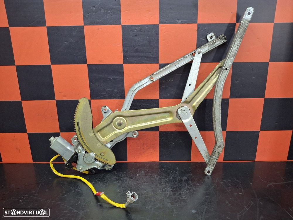 Elevador Frente Esquerdo Toyota Dyna Camião De Plataforma/Chassis (Kd_ - 2