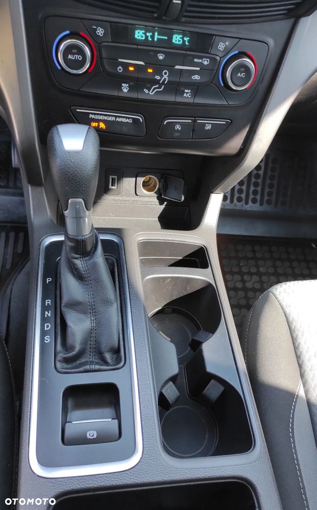 Ford Escape 2.0 EcoBoost AWD Titanium - 17