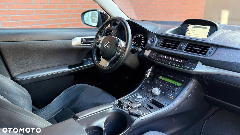 Lexus CT 200h Elite - 11