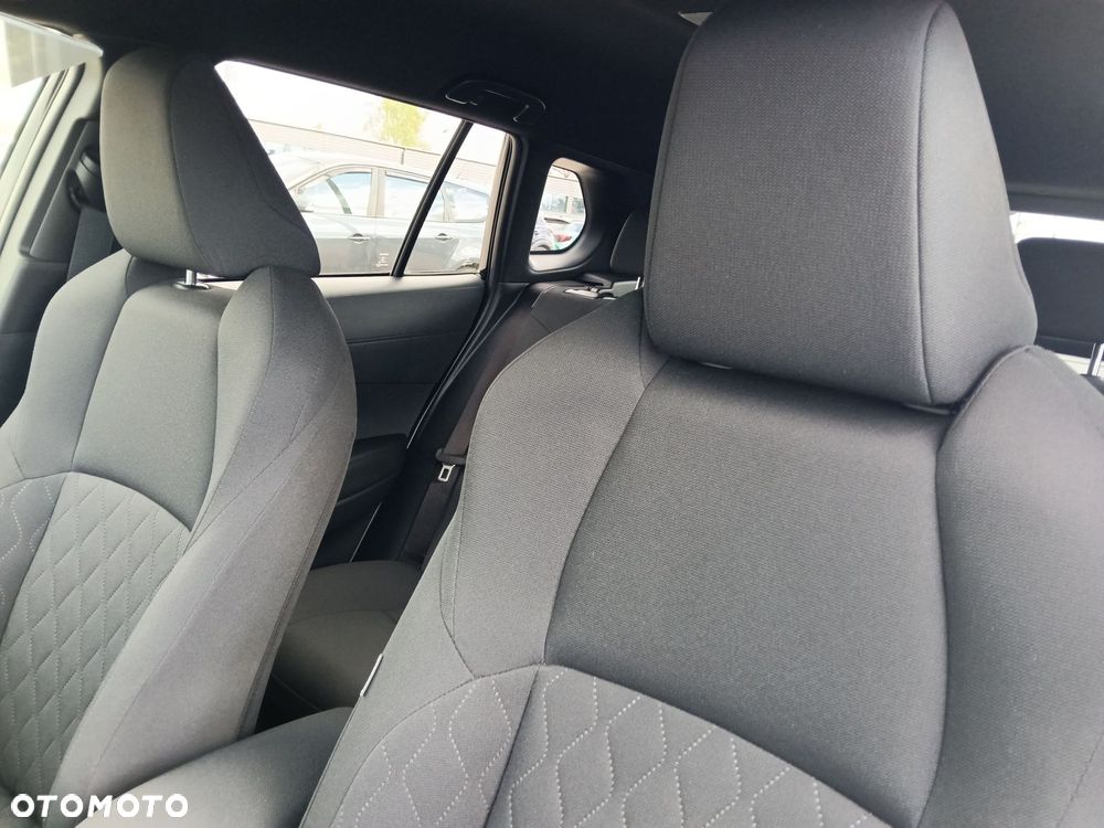 Toyota Corolla Cross - 16