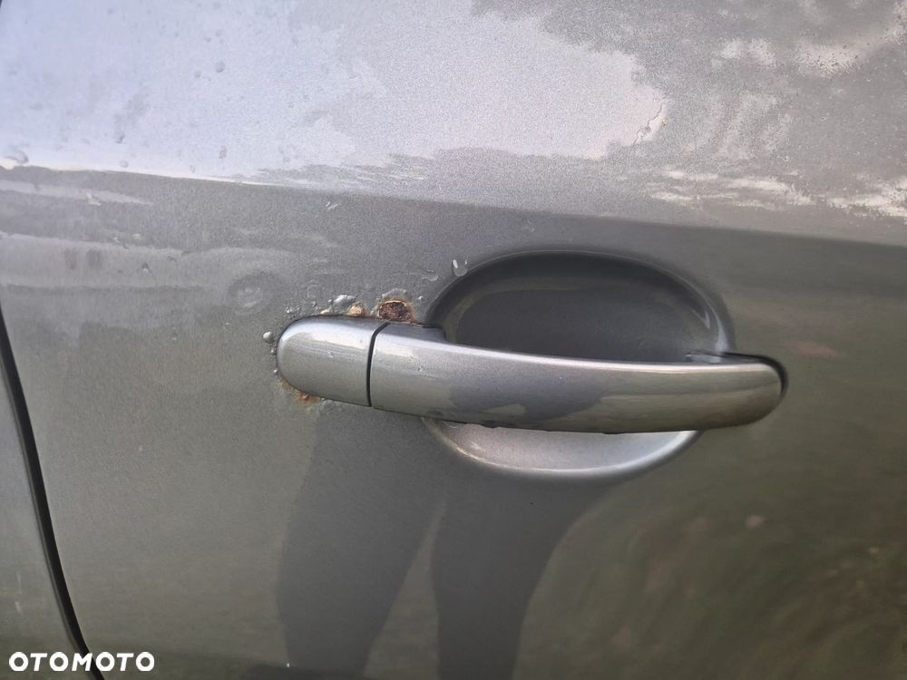 Volkswagen Tiguan - 19
