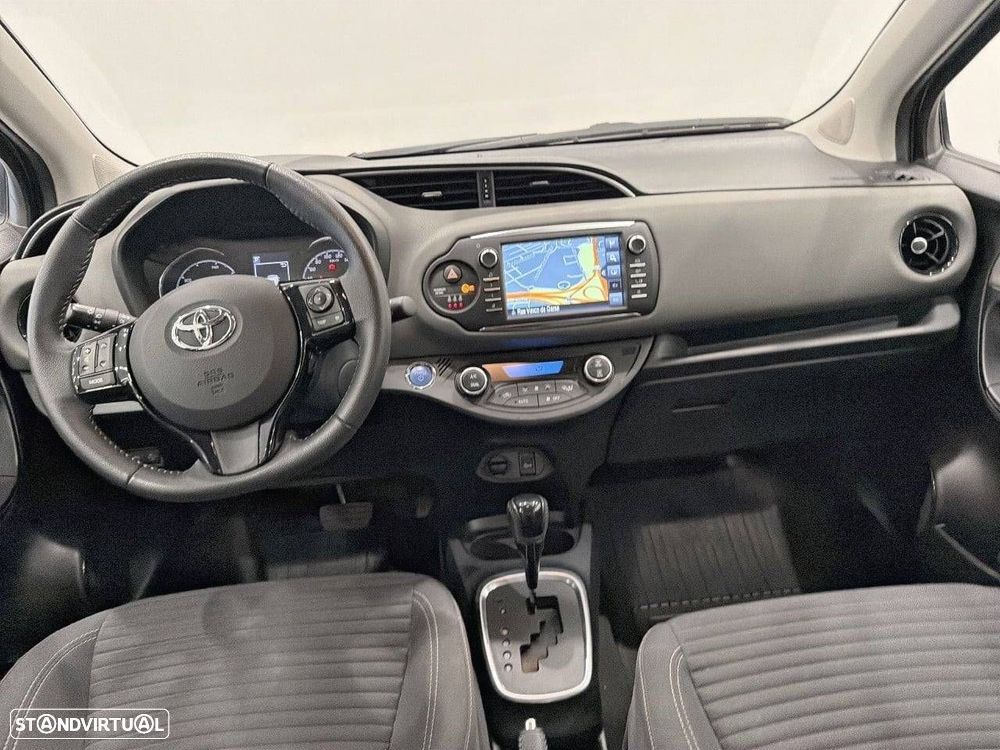 Toyota Yaris 1.5 HSD Exclusive - 8