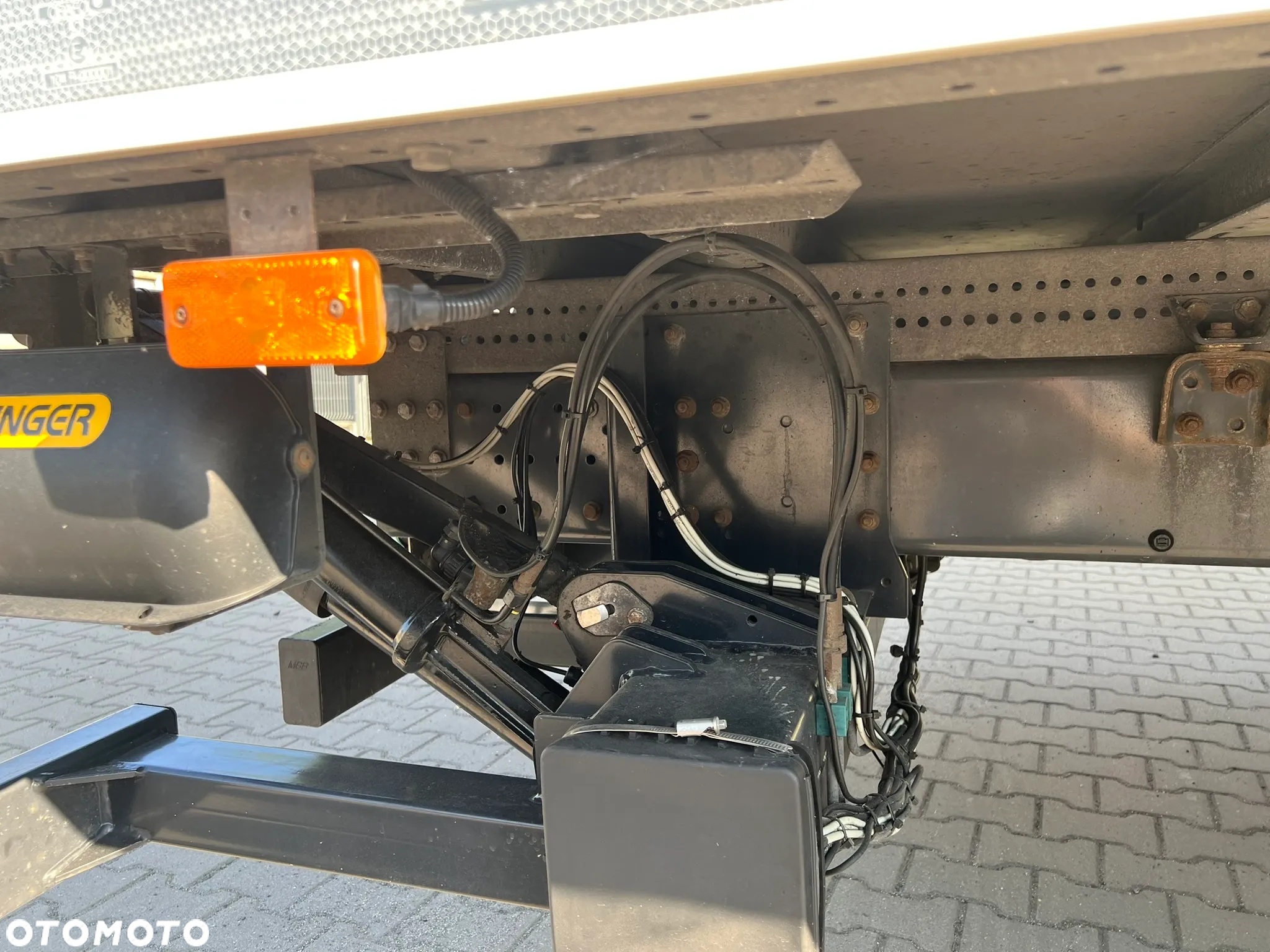 Volvo FL240 TYLKO 206 T km, 14 T ACC winda Niemcy - 25