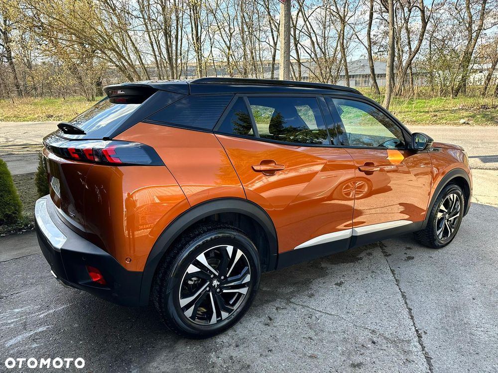 Peugeot 2008 PureTech 130 EAT8 GT Pack - 11