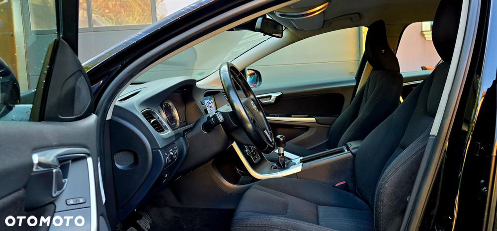 Volvo V60 T3 Edition Pro - 21