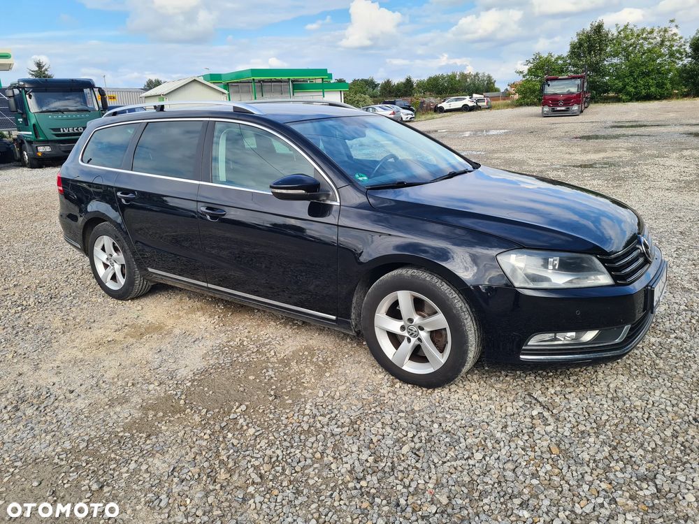 Volkswagen Passat 1.6 TDI Comfortline - 11
