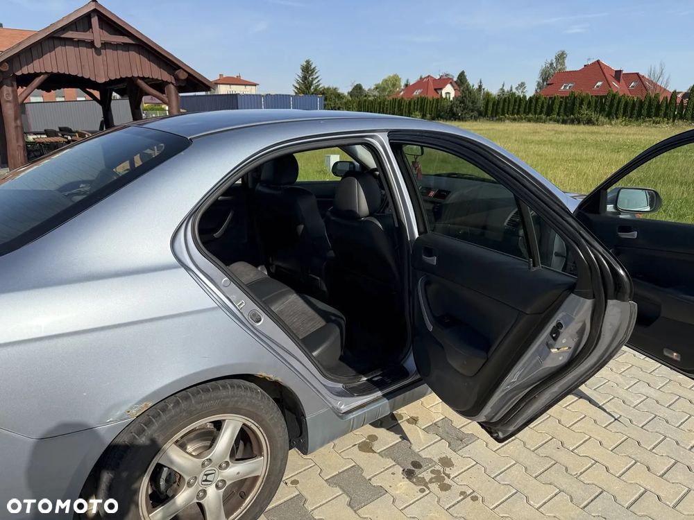 Honda Accord 2.0 Sport - 11