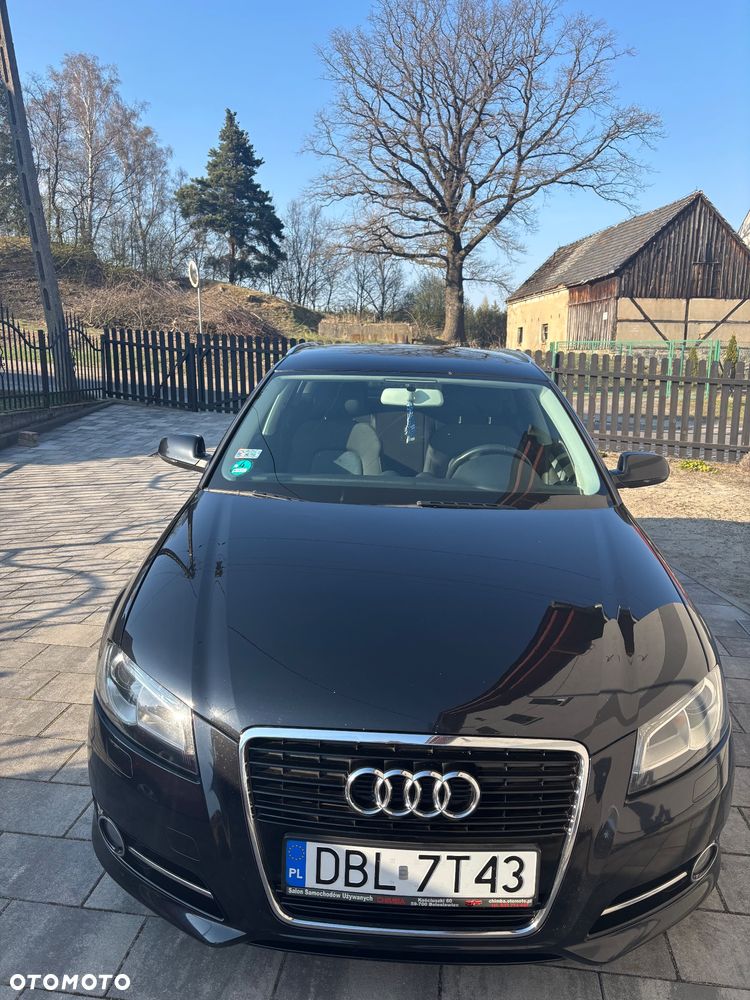 Audi A3 Sportback - 1