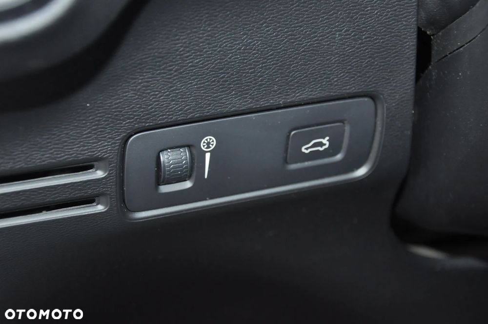 Volvo XC 40 D3 AWD - 36