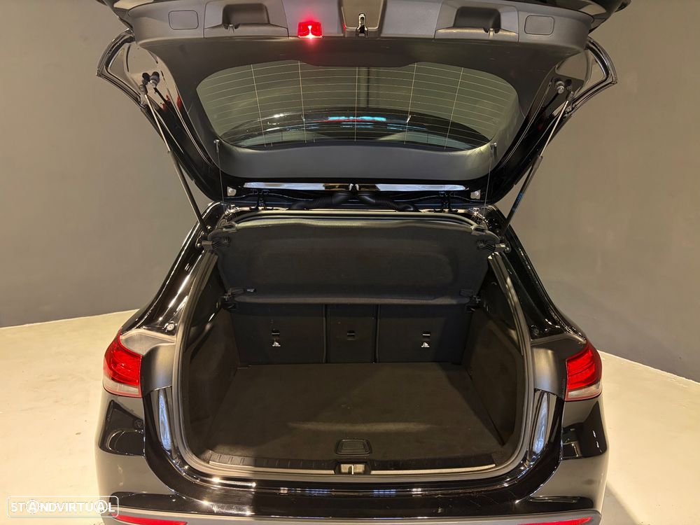 Mercedes-Benz GLA 180 7G-DCT - 9