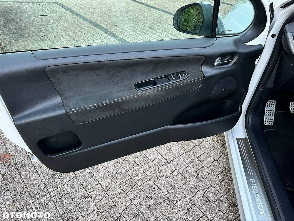 Peugeot 207 RC - 6