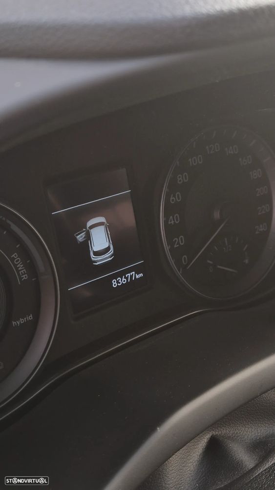 Hyundai Kauai 1.6 GDi HEV Premium - 10