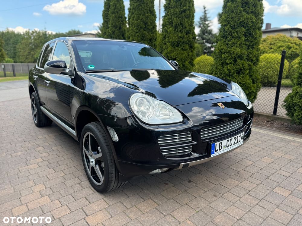 Porsche Cayenne - 1