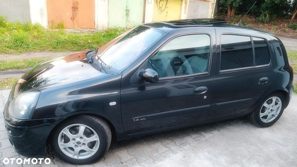 Renault Clio - 22