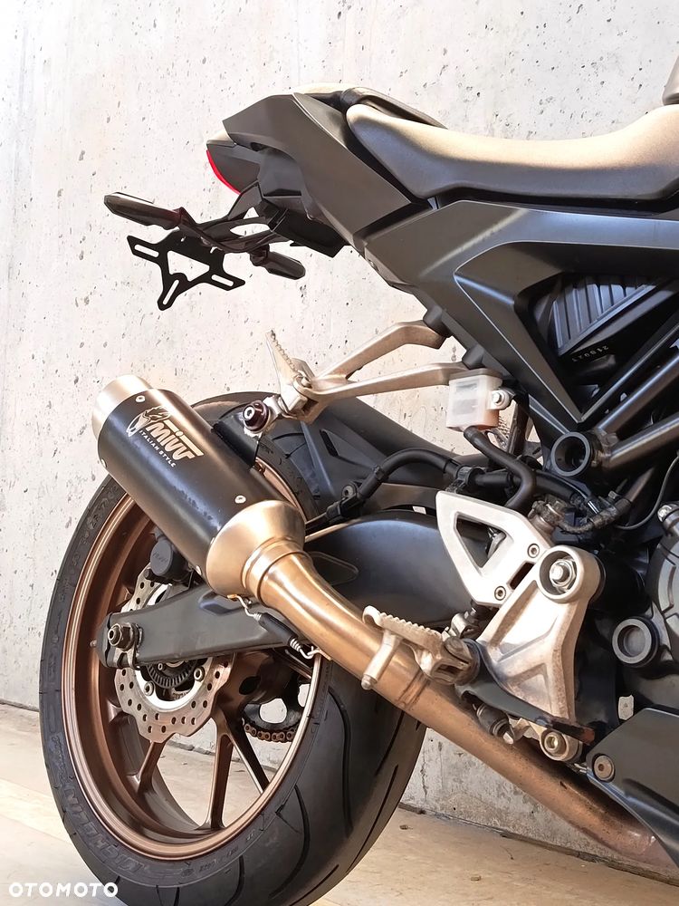 Honda CB - 8