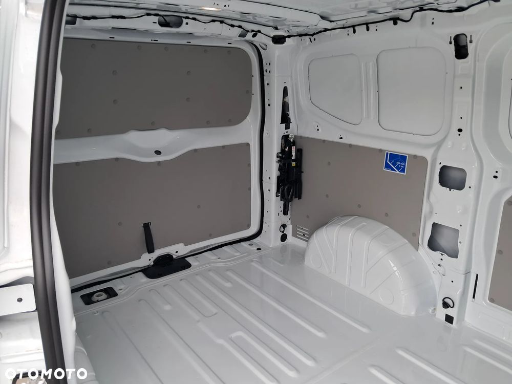 Volkswagen Transporter - 9