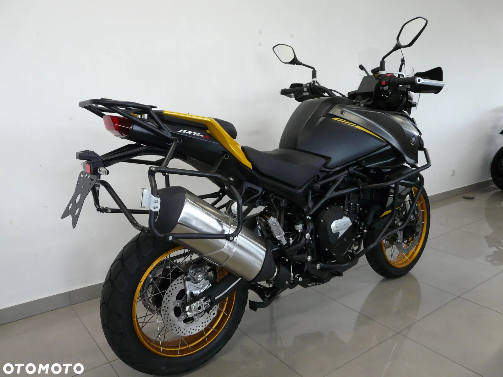 QJMOTOR SVT 650X - 41