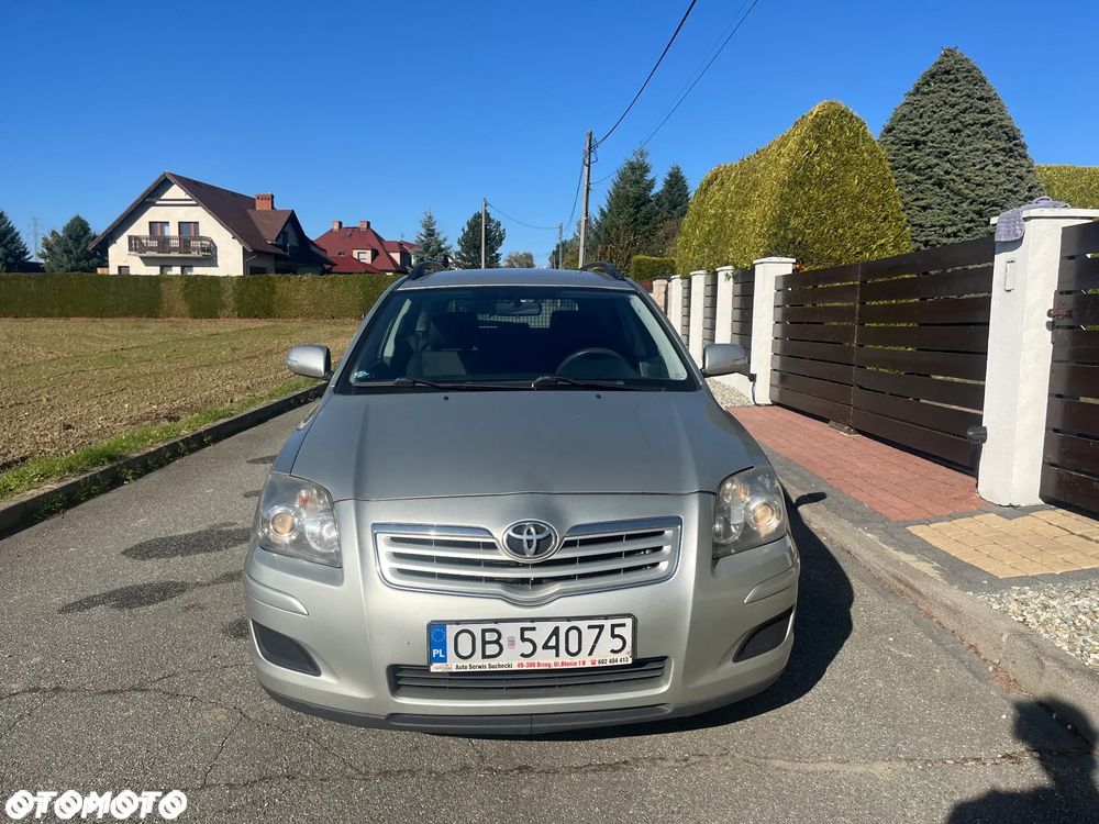 Toyota Avensis 2.0 D-4D Combi - 2