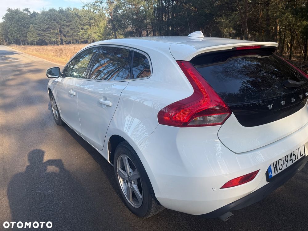 Volvo V40 D3 Momentum - 22