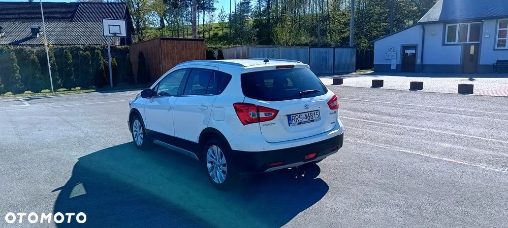 Suzuki S-Cross - 4