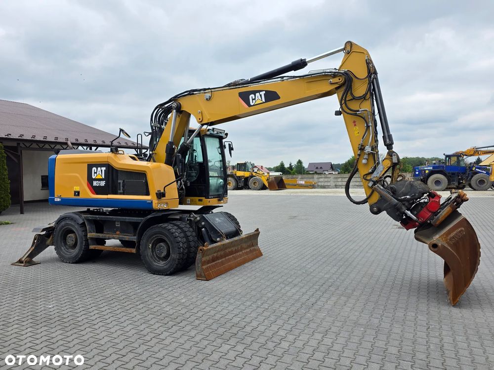 Caterpillar M318F, 2018 ROK, PODPORY + PŁUG, ROTOTILT - 7