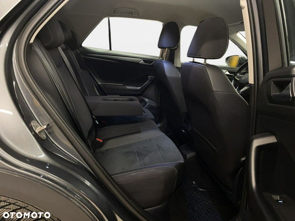 Volkswagen T-Roc - 15