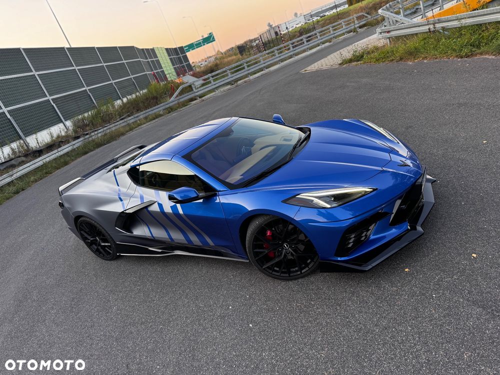 Chevrolet Corvette - 3