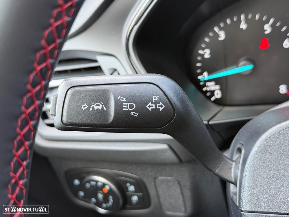 Ford Focus 1.0 EcoBoost MHEV ST-Line - 19